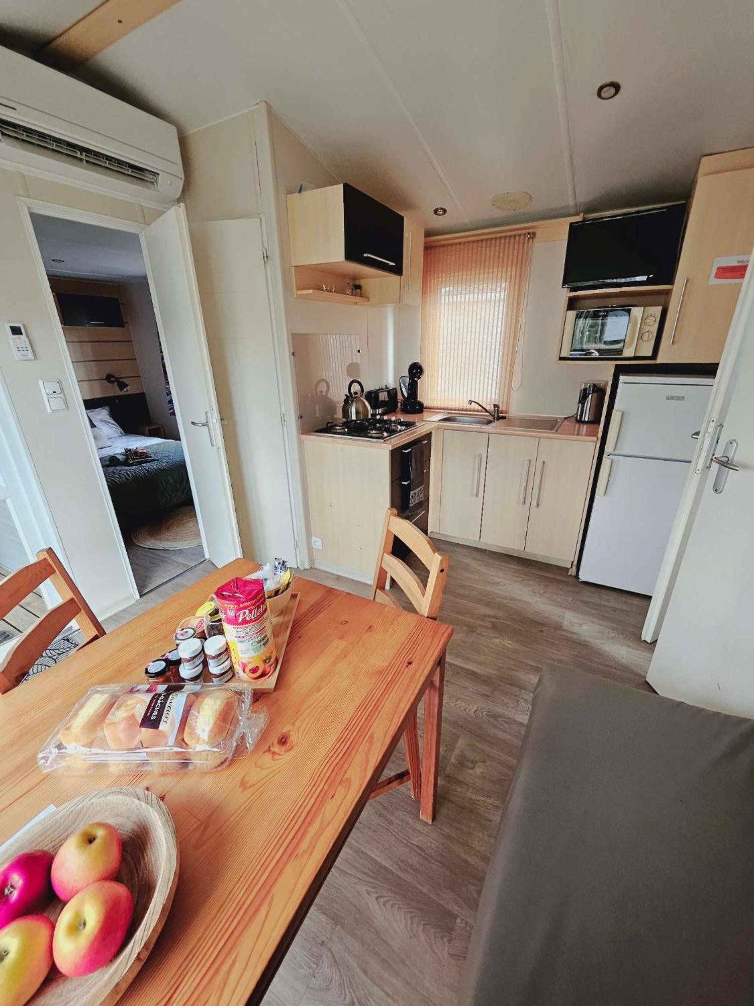 Bungalow Cosy Equipe La Boissiere-de-Montaigu ภายนอก รูปภาพ